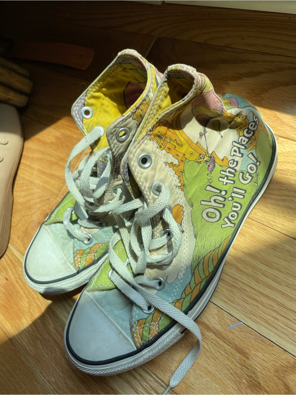Dr. Seuss 'Oh, the Places You'll Go!' High Top Sneakers - Multicolor